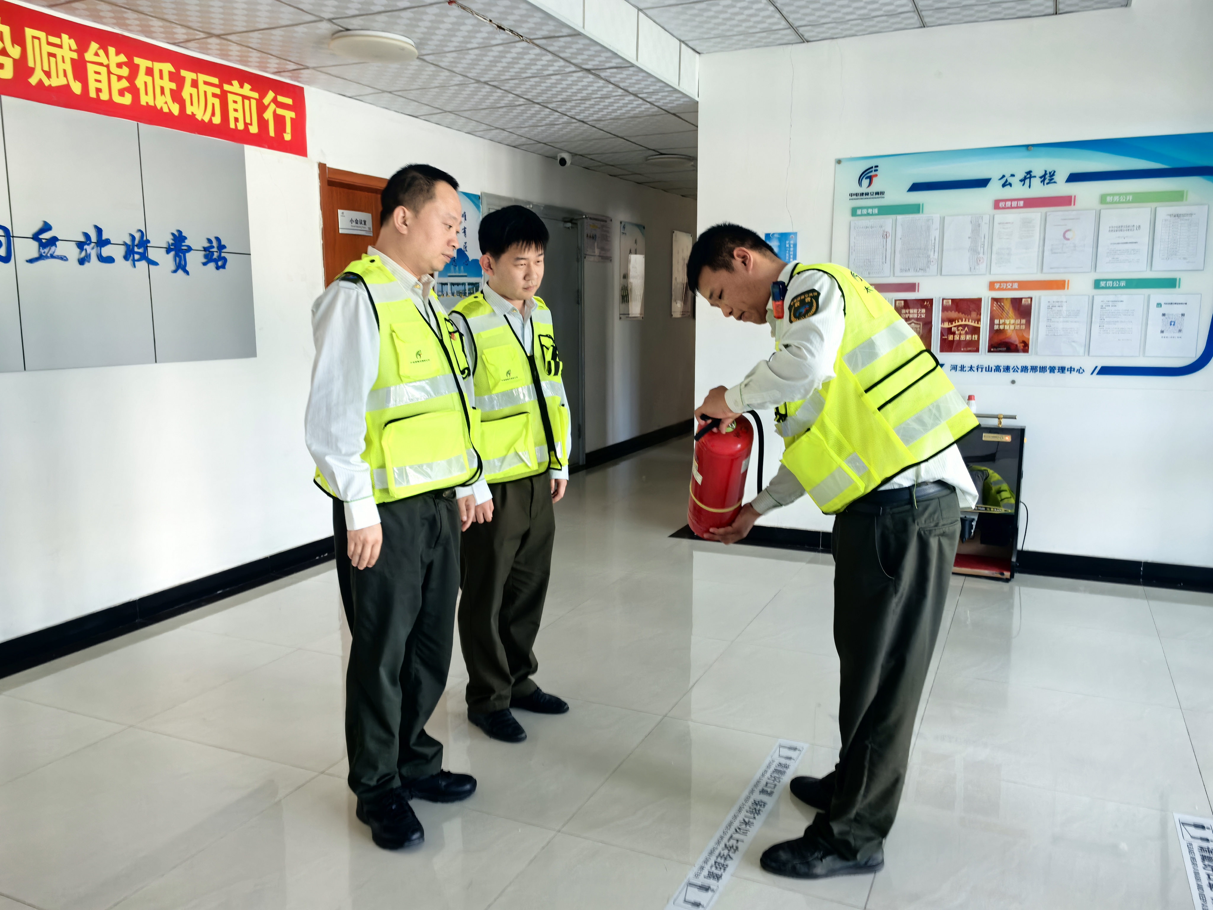 筑牢安全防线，提升应急能力—内丘北开展防灾减灾专题教育.jpg